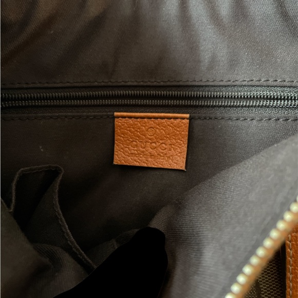 Gucci Abbey Bag with matching change purse - Picture 5 of 9